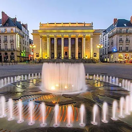 La Perouse 4* Nantes