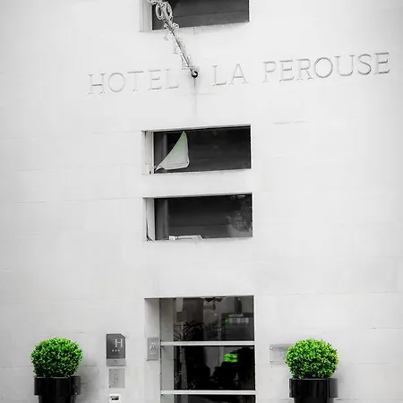 La Perouse Otel Nantes