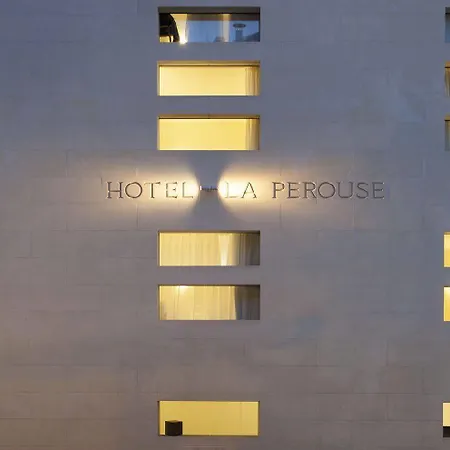 Ξενοδοχείο La Perouse 4*