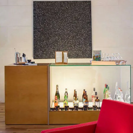 La Pérouse Hotel 4*