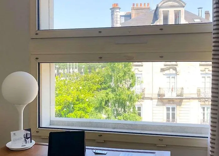 Hotel La Perouse Nantes