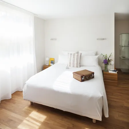 La Pérouse Hotel 4*