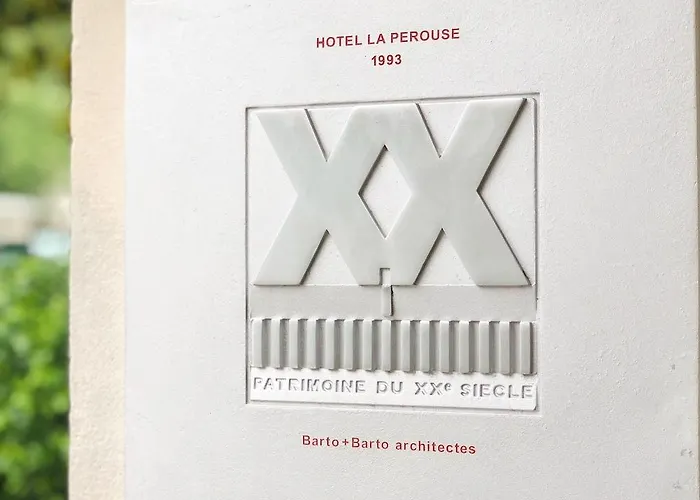 La Pérouse Hotel 4*