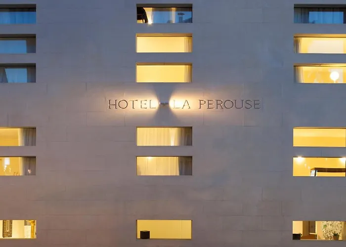 Hotel La Pérouse 4*